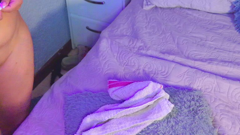 MaiaCooper's Streamate show and profile