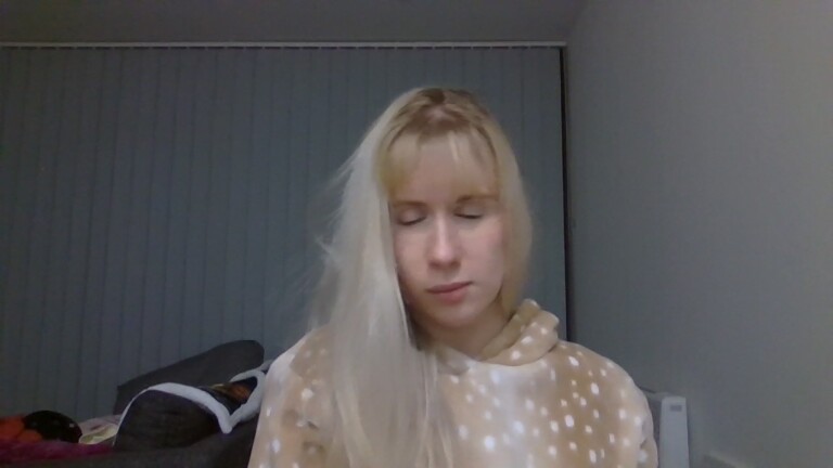 Lilybee24's Streamate show and profile