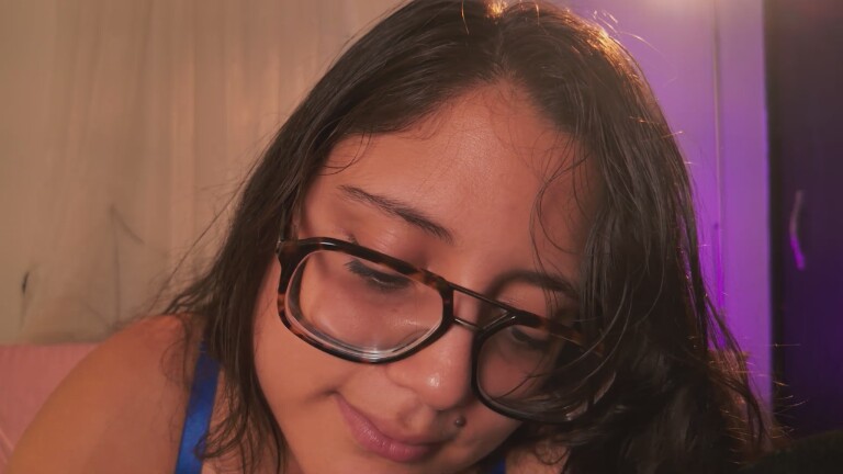 HaileyBunny_18's Streamate show and profile