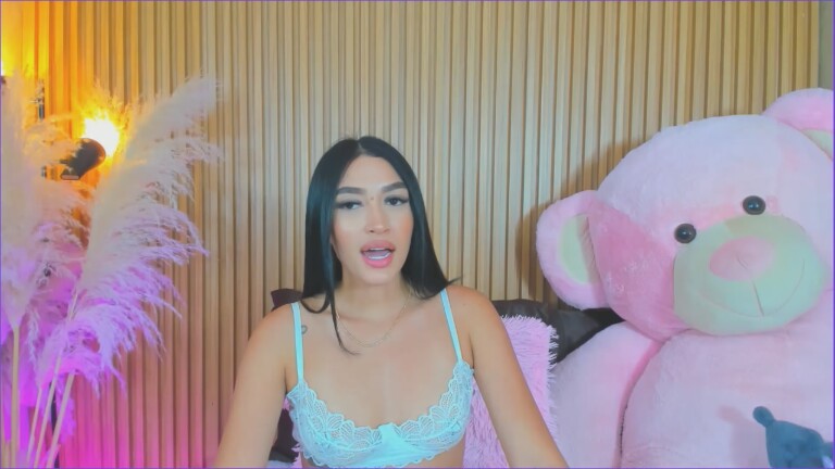 HemmaThompsonn's Streamate show and profile