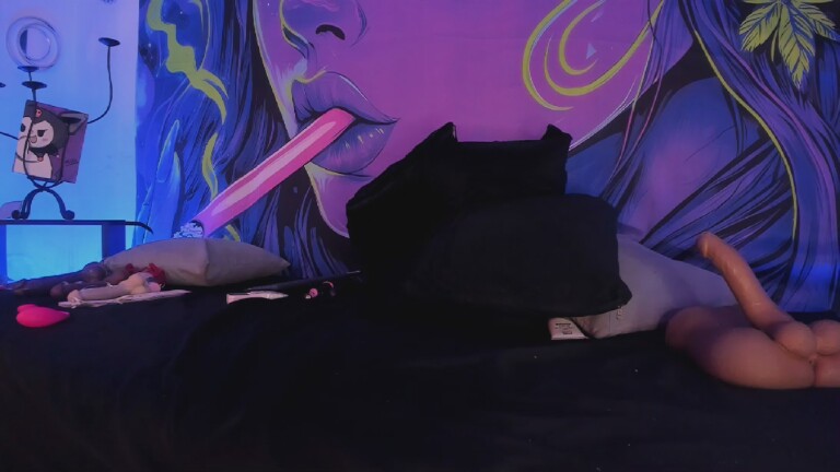 Emiilycollins18's Streamate show and profile