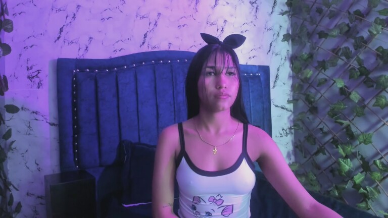 AntonellaNaugthy's Streamate show and profile