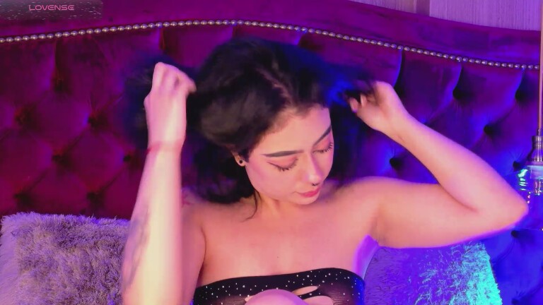 TaniaRedd's Streamate show and profile